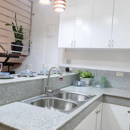 Strata Homestay- Luxurious 2- Storey Townhouse Baguio City Exterior photo
