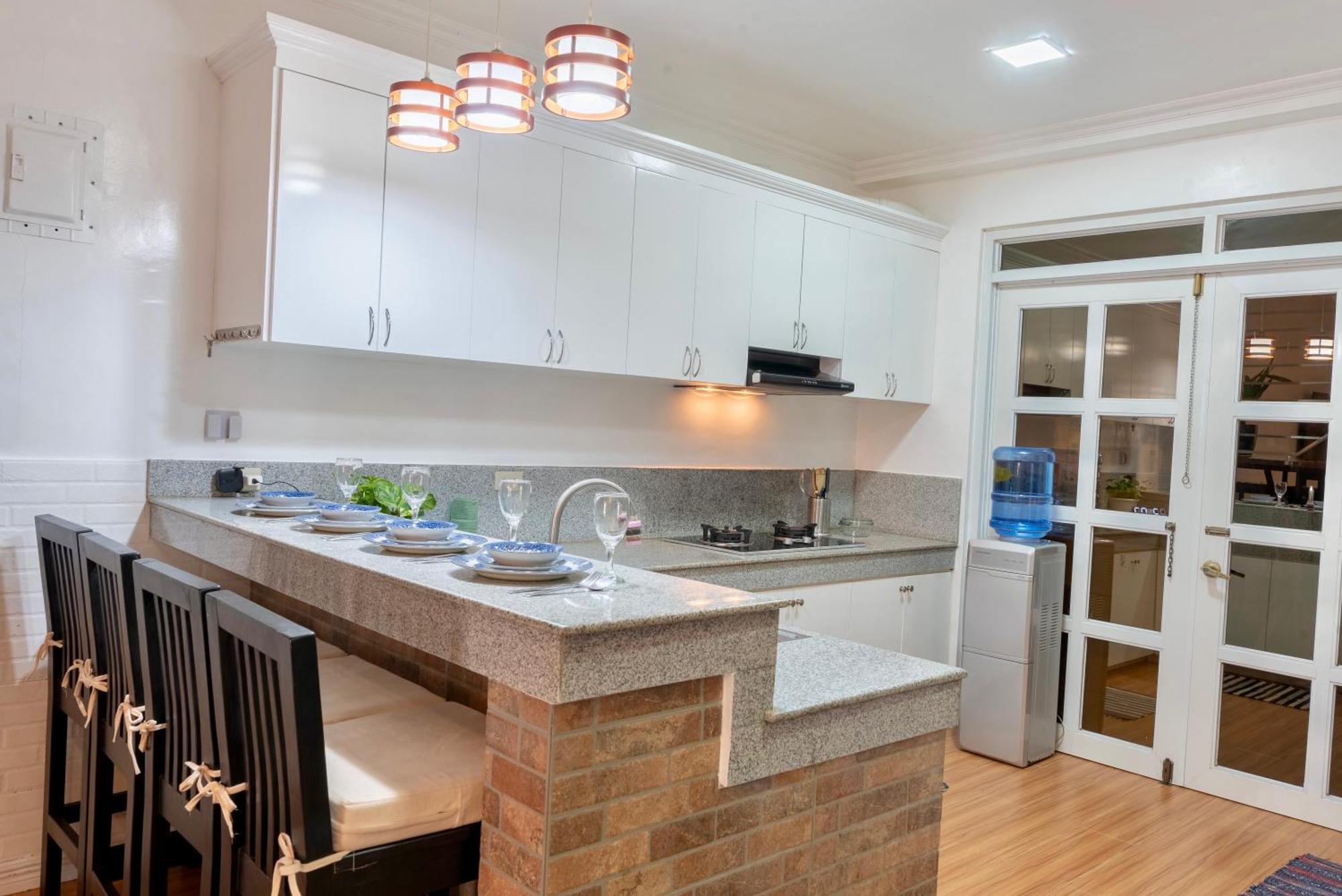 Strata Homestay- Luxurious 2- Storey Townhouse Holiday home *