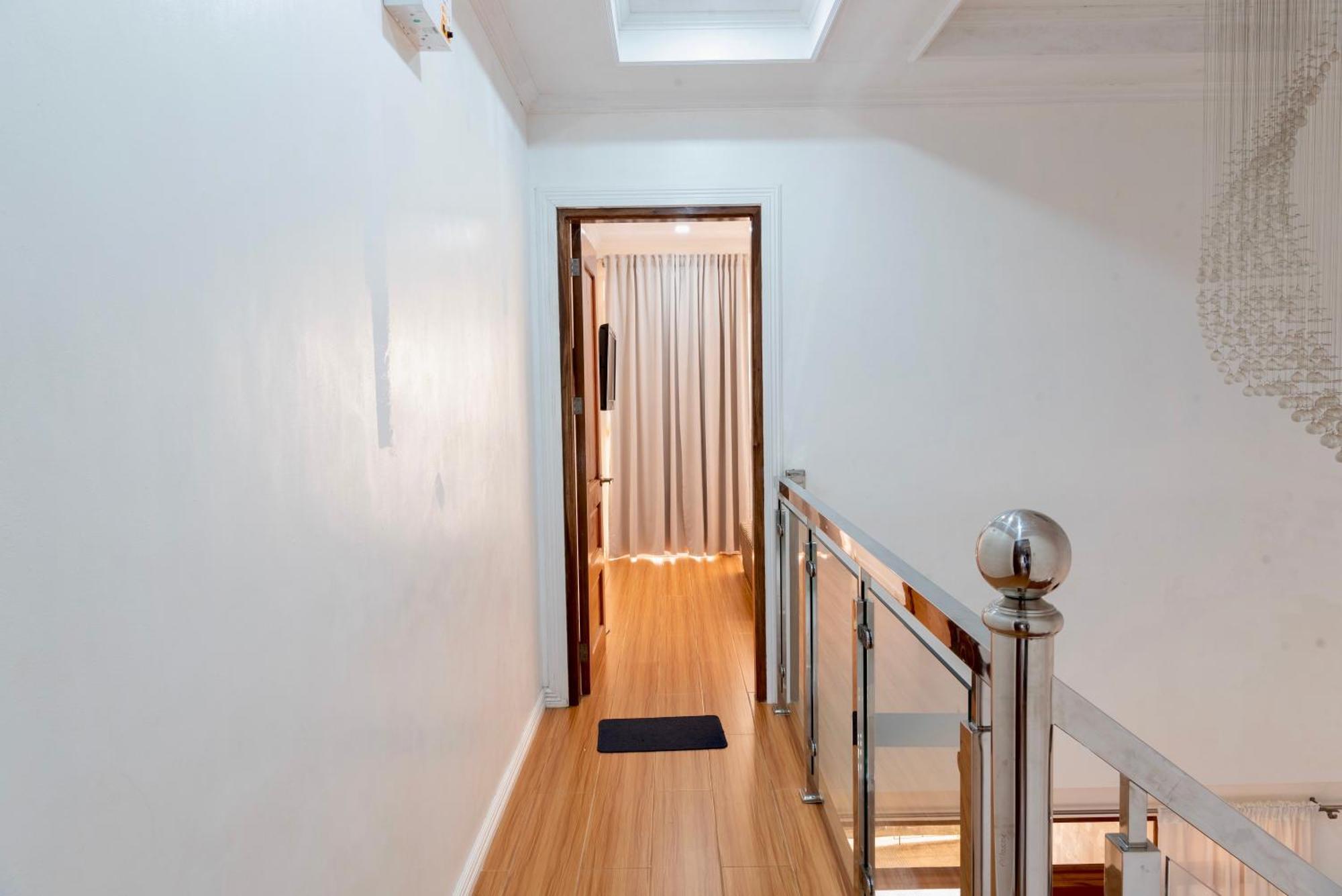 Strata Homestay- Luxurious 2- Storey Townhouse