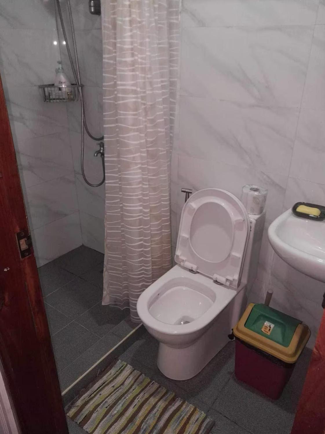 Strata Homestay- Luxurious 2- Storey Townhouse Holiday home *